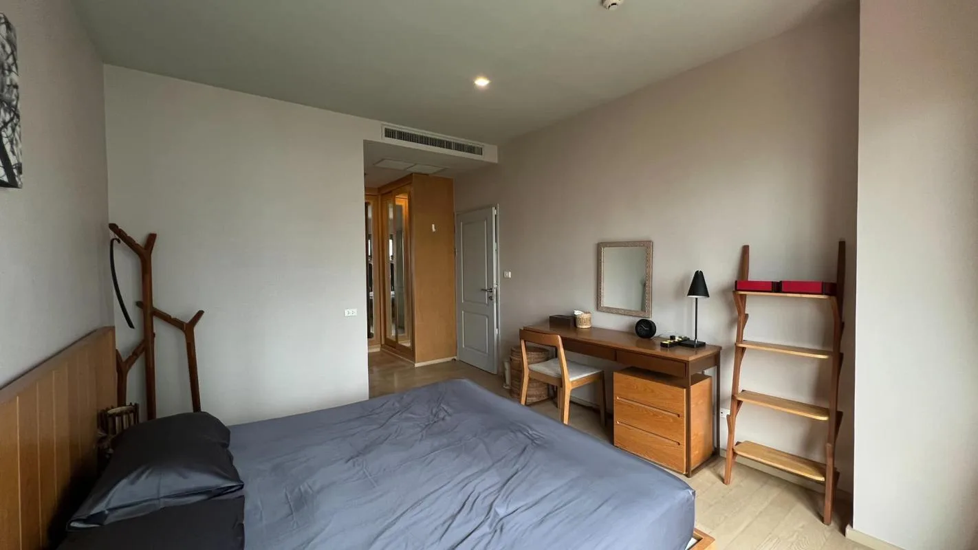 Property photos for Noble Refine