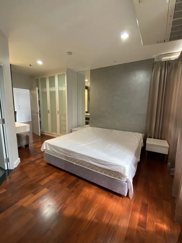 Property photos for Pathumwan Resort