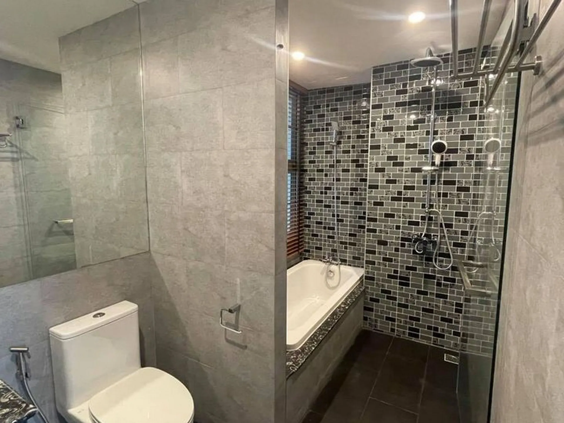 Property photos for L3 Avenue