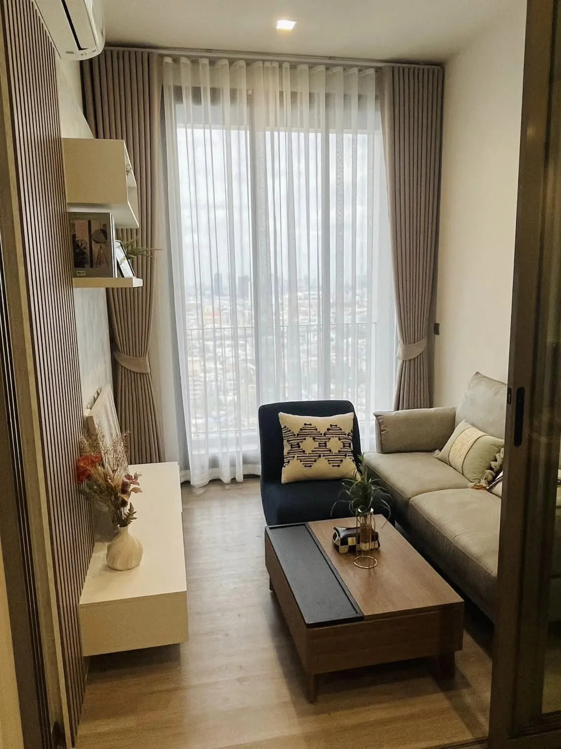 Property photos for Rhythm Charoenkrung Pavillion