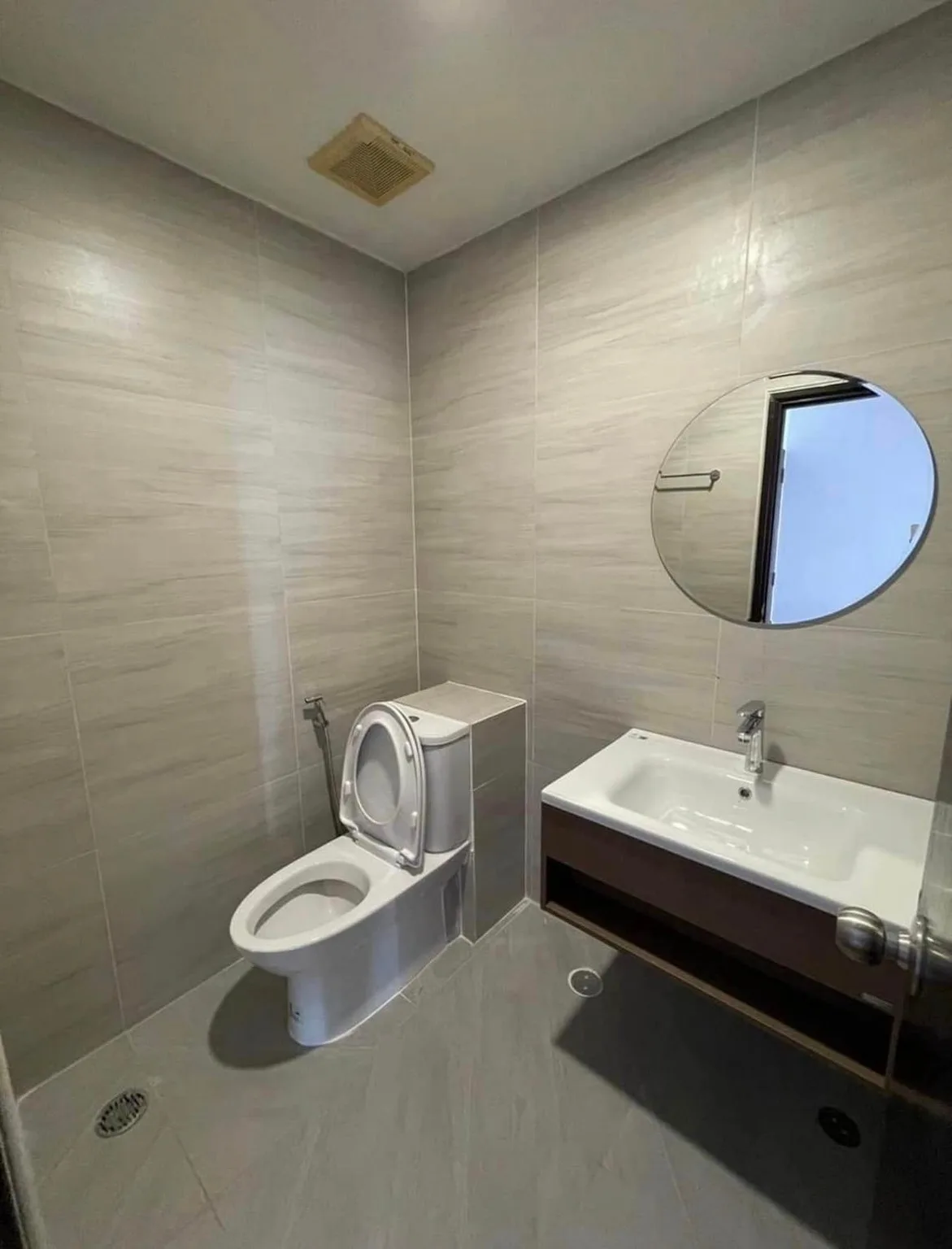 Property photos for Sathorn Gardens