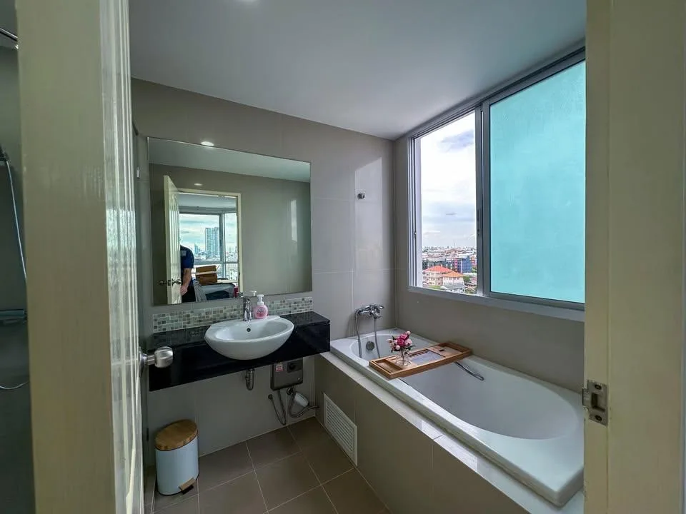 Property photos for The Niche Taksin