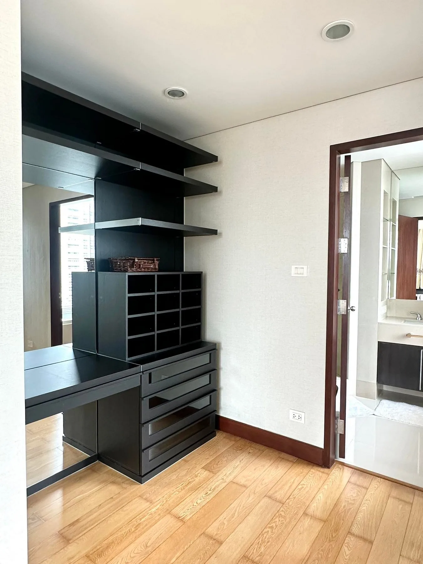 Property photos for The Park Chidlom