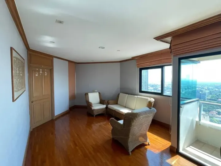 Property photos for Sathorn Gardens