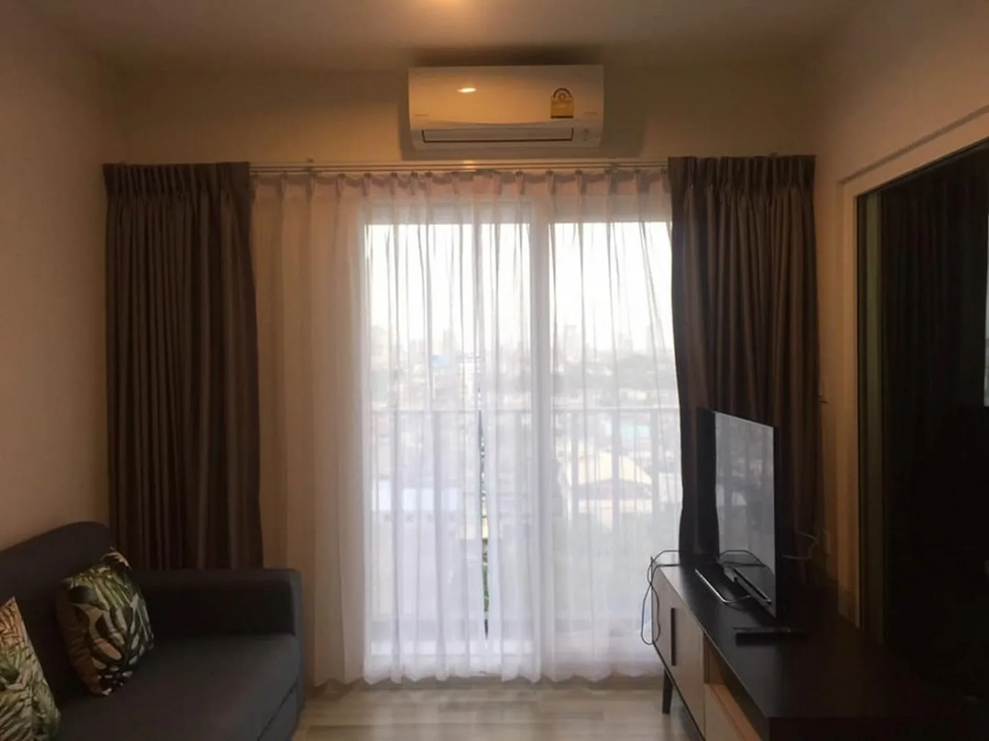 Property photos for The Key Sathorn - Charoenraj