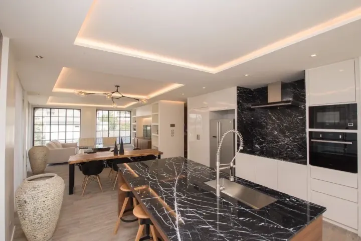 Property photos for Penthouse Condominium 2