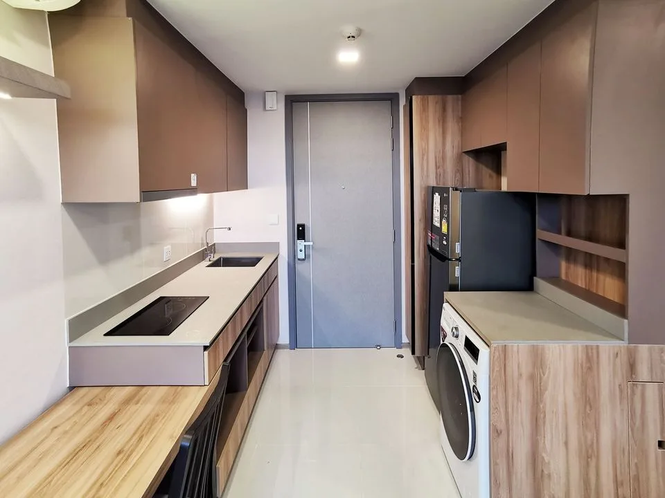 Property photos for Taka Haus Ekamai 12