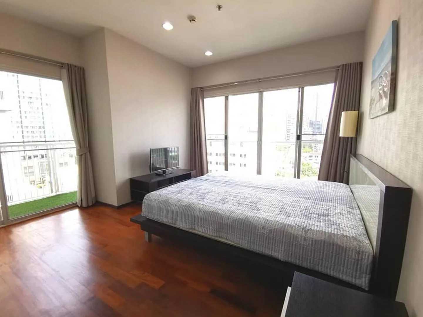 Property photos for Noble Ora