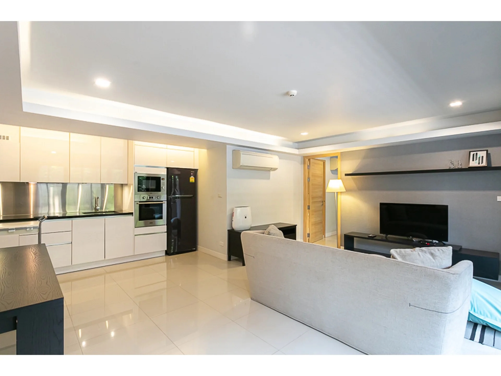 Property photos for L8 Residence