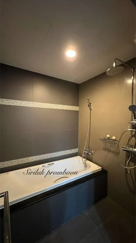 Property photos for The Crest Sukhumvit 34