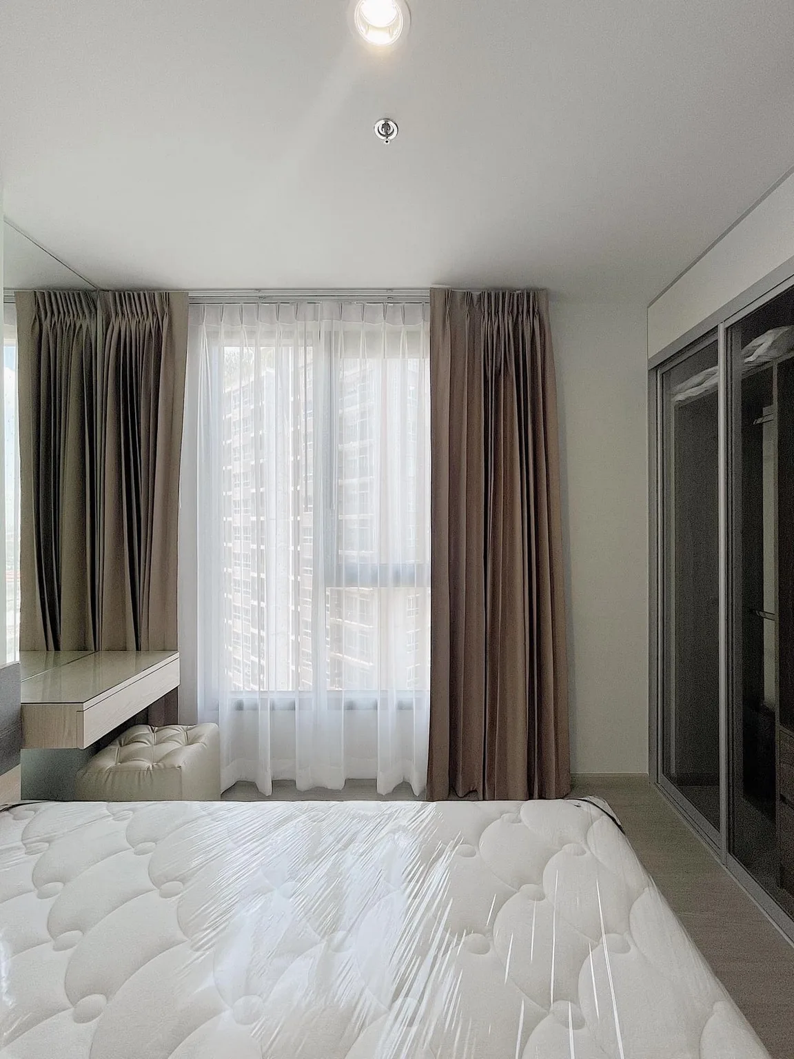 Property photos for The Parkland Phetkasem 56