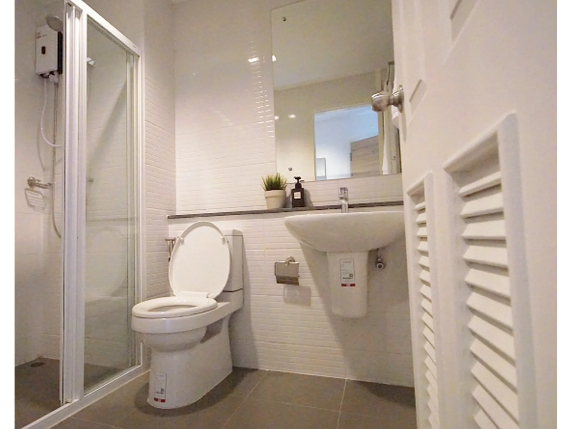 Property photos for B Republic