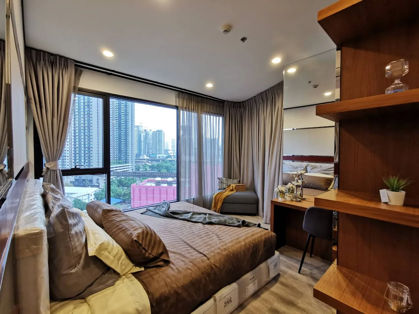 Property photos for Ideo Mobi Asoke