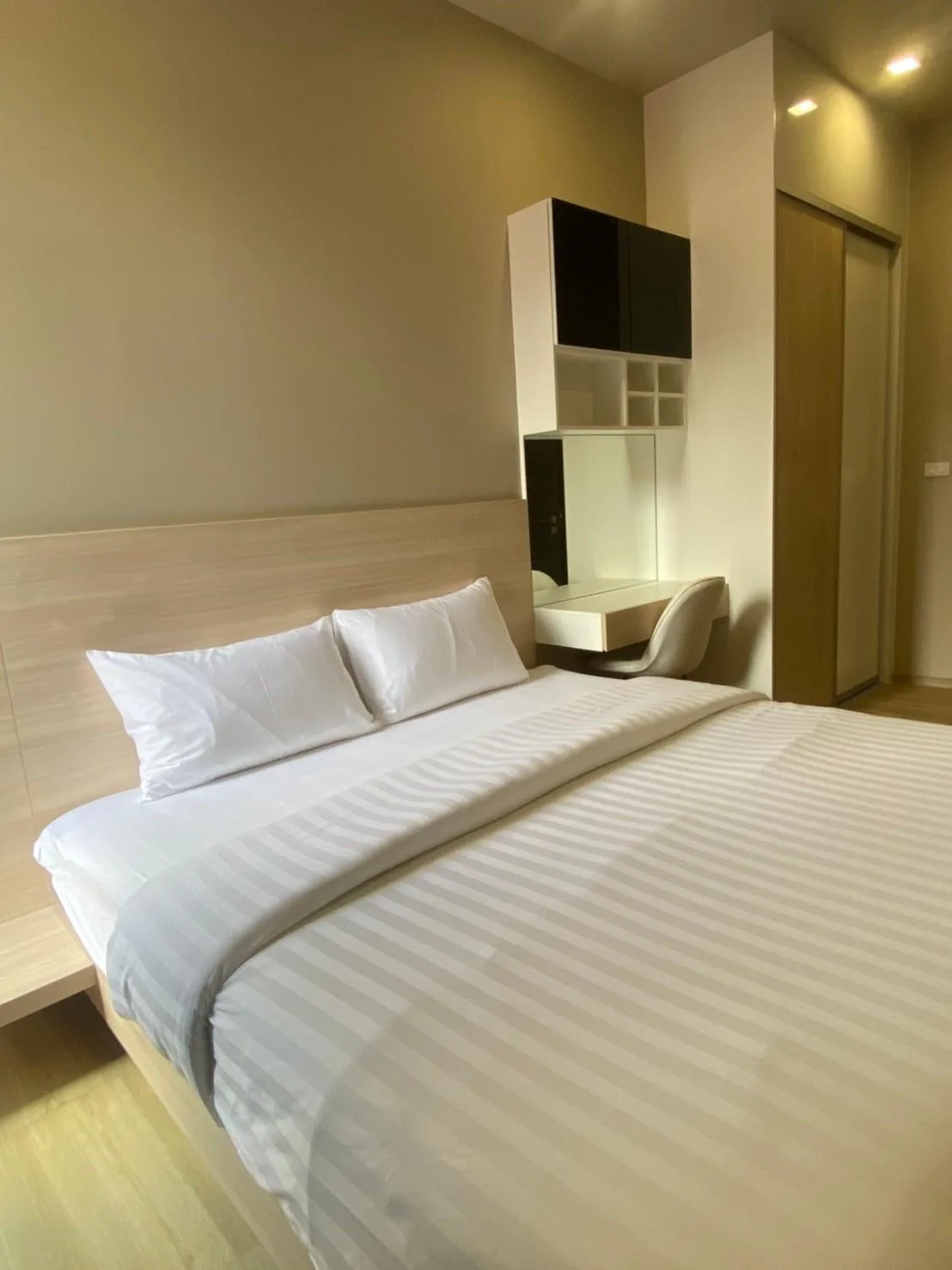 Property photos for Quartz Residence