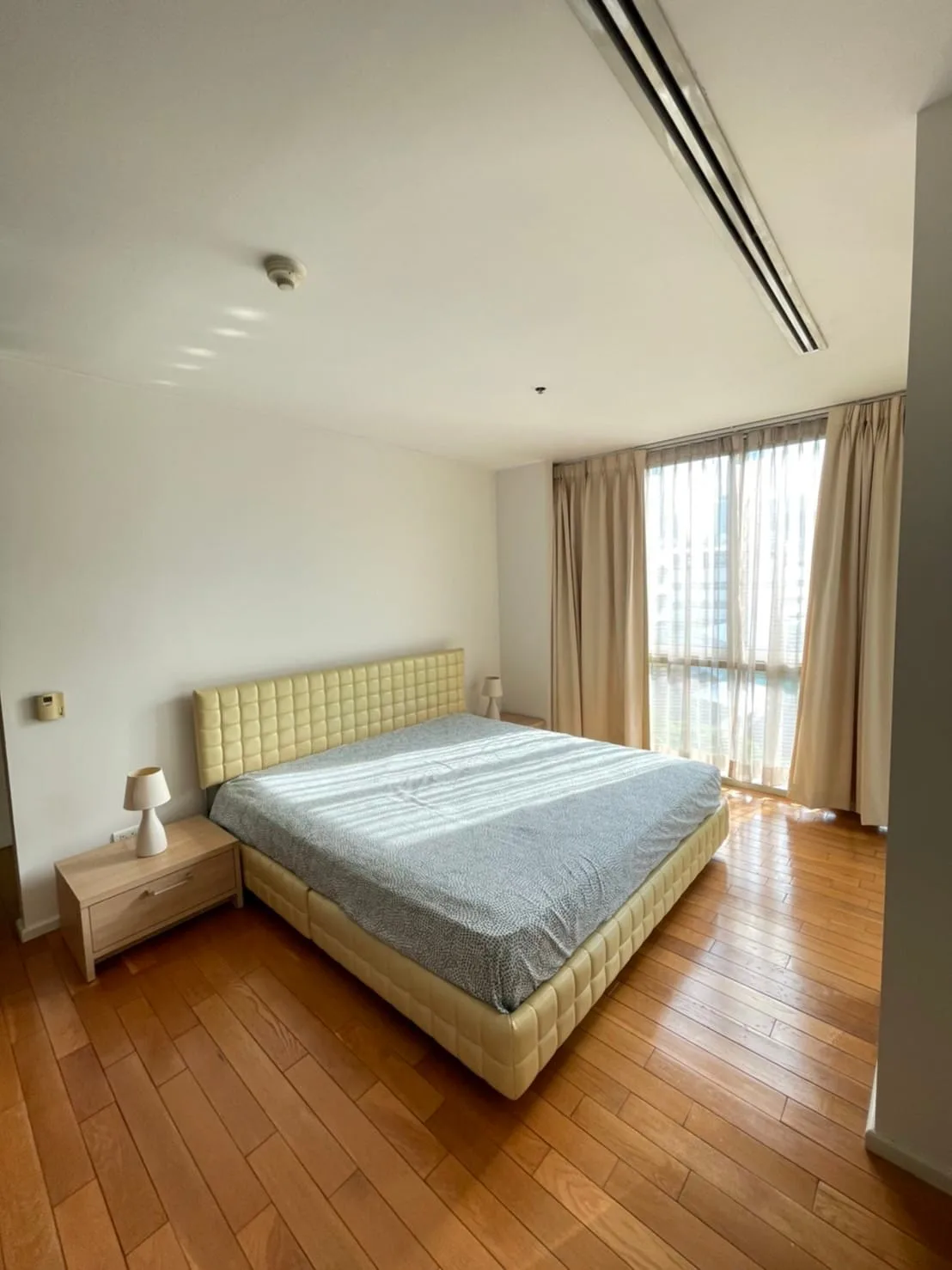 Property photos for The Legend Saladaeng