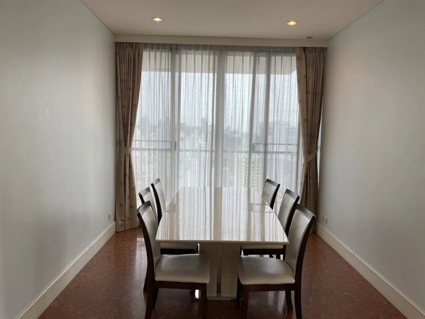 Property photos for Aguston Sukhumvit 22