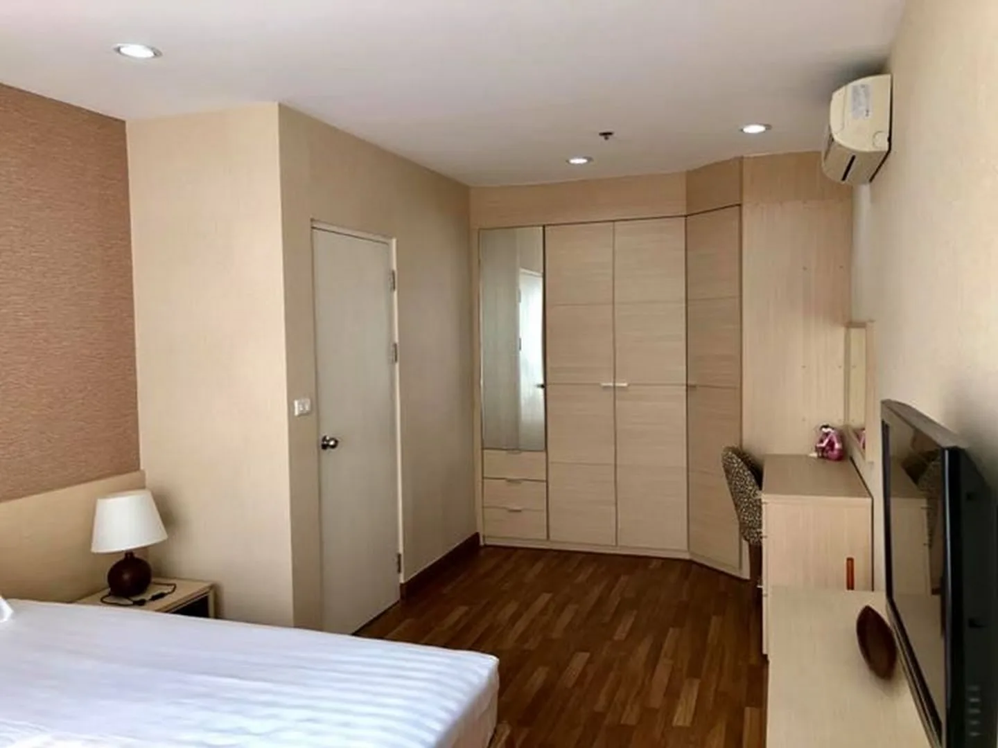 Property photos for Condo One X Sukhumvit 26