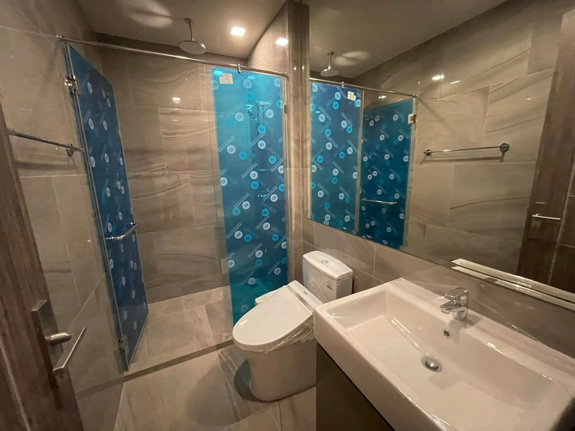 Property photos for Ideo Q Victory