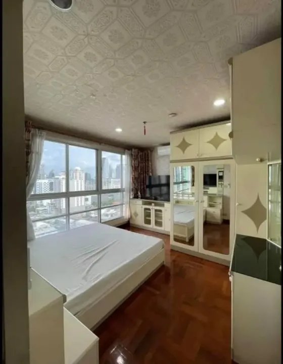 Property photos for Pathumwan Resort