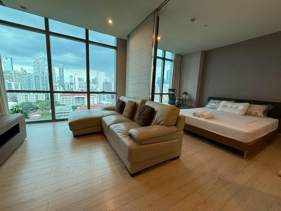 Property photos for The Room Sukhumvit 21