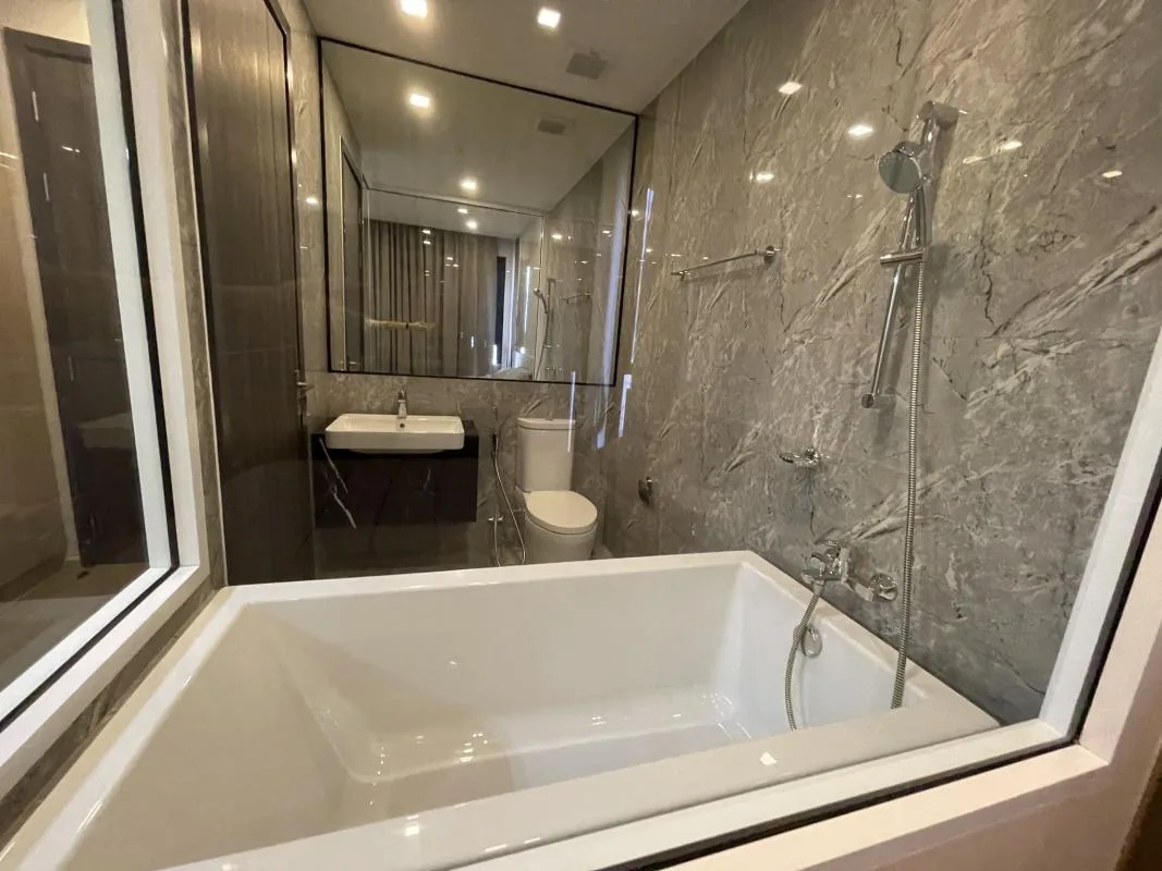 Property photos for Ashton Asoke