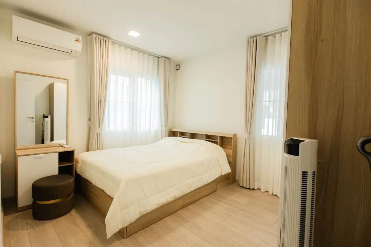 Property photos for Villaggio Srinakarin-bangna