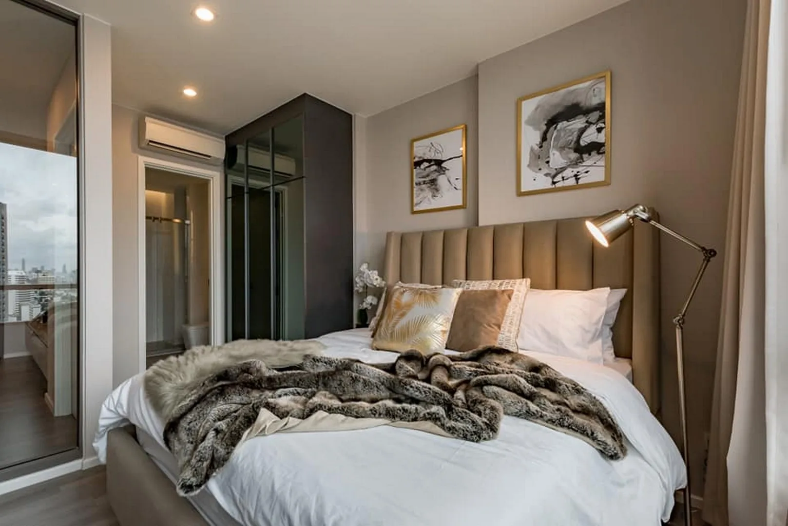 Property photos for The Room Sukhumvit 69