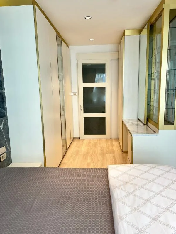 Property photos for The Clover Thonglor