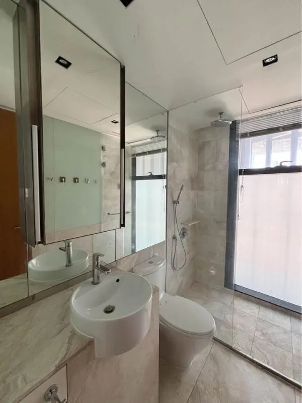 Property photos for The Met