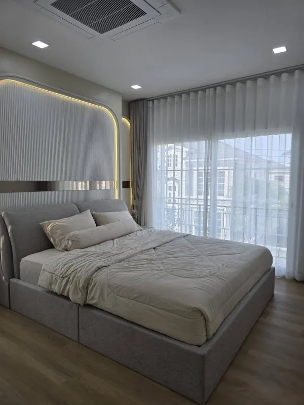 Property photos for Golden Neo Sukhumvit Lasalle