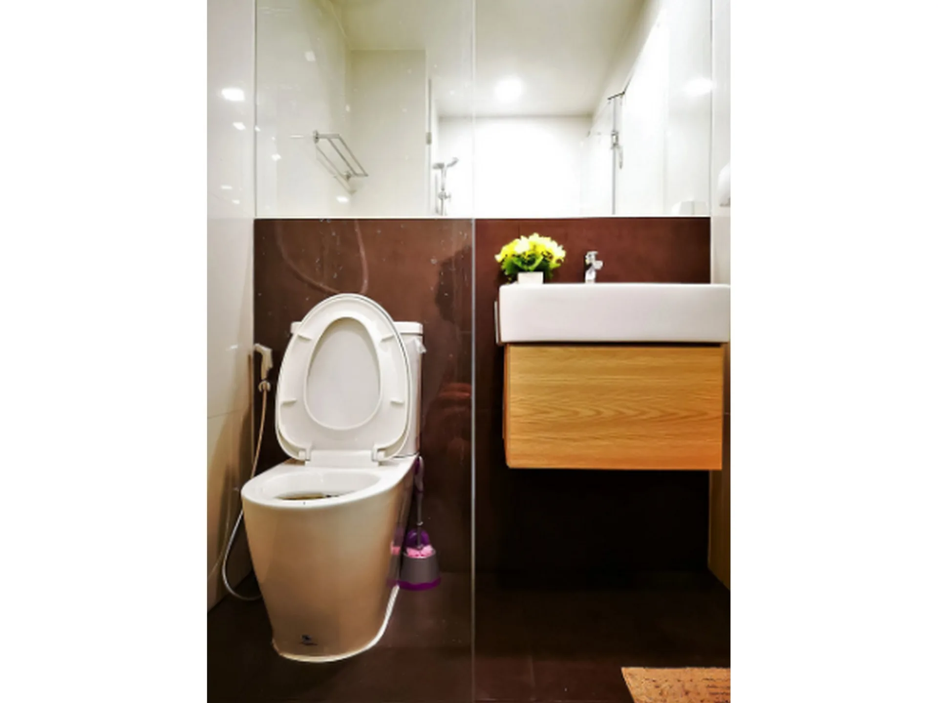 Property photos for Chambers On - nut Station