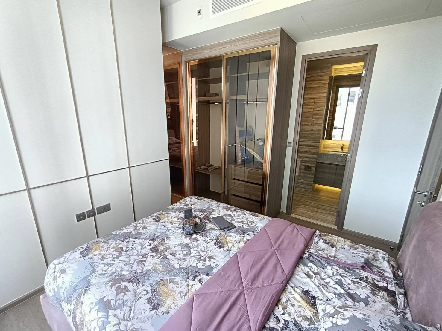 Property photos for Celes Asoke