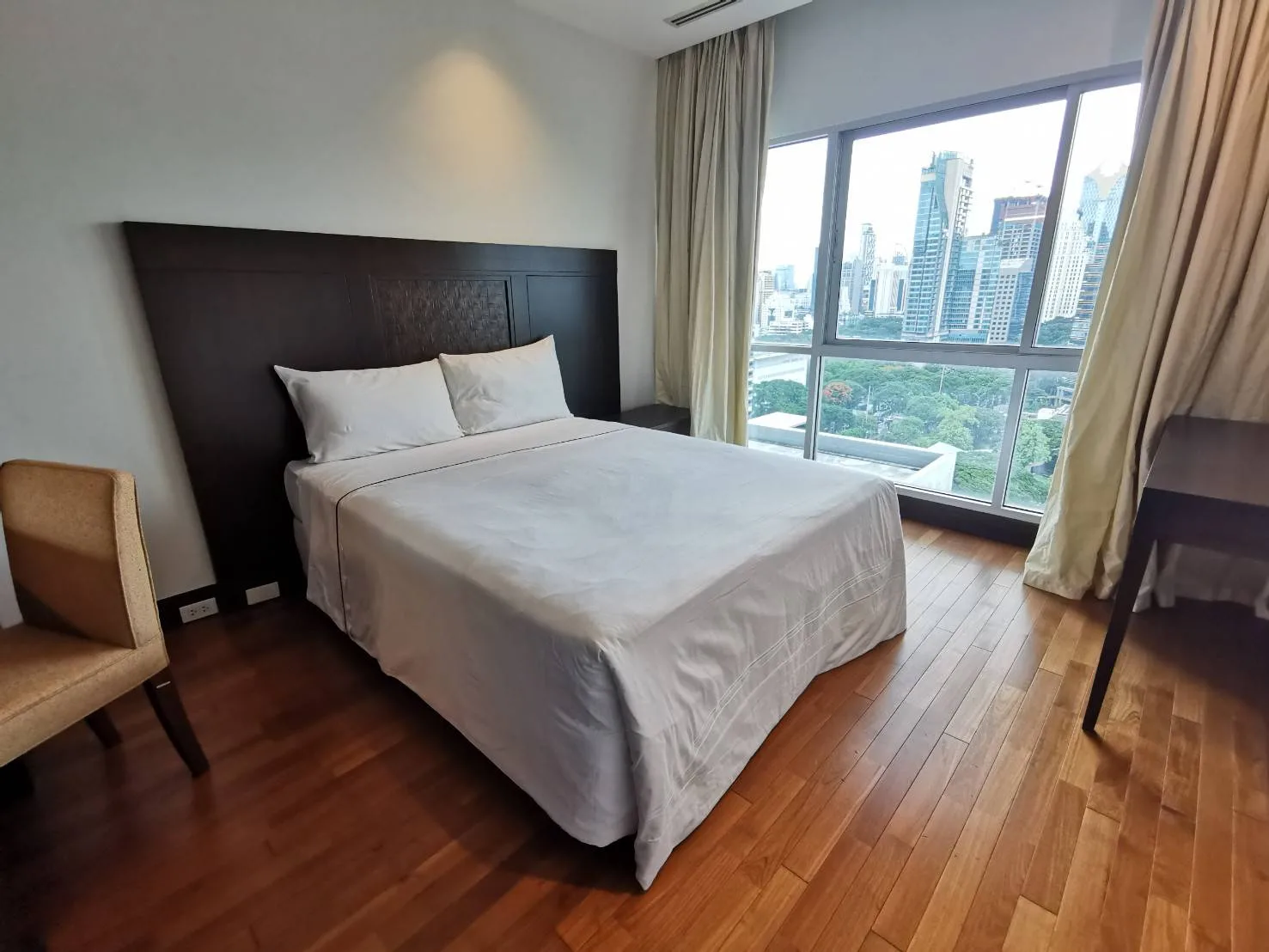 Property photos for Royal Residence Park