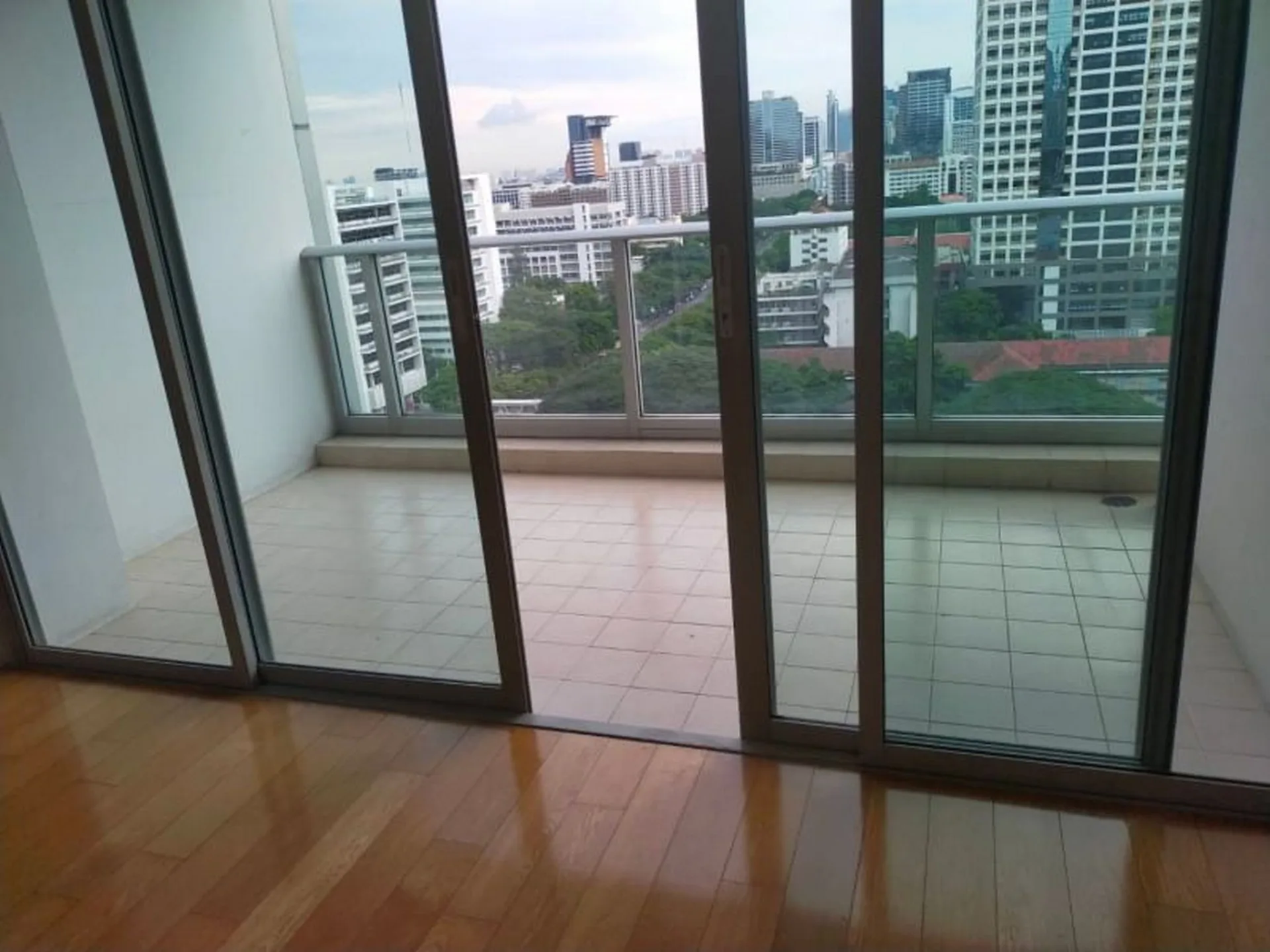Property photos for Chamchuri Square Residence