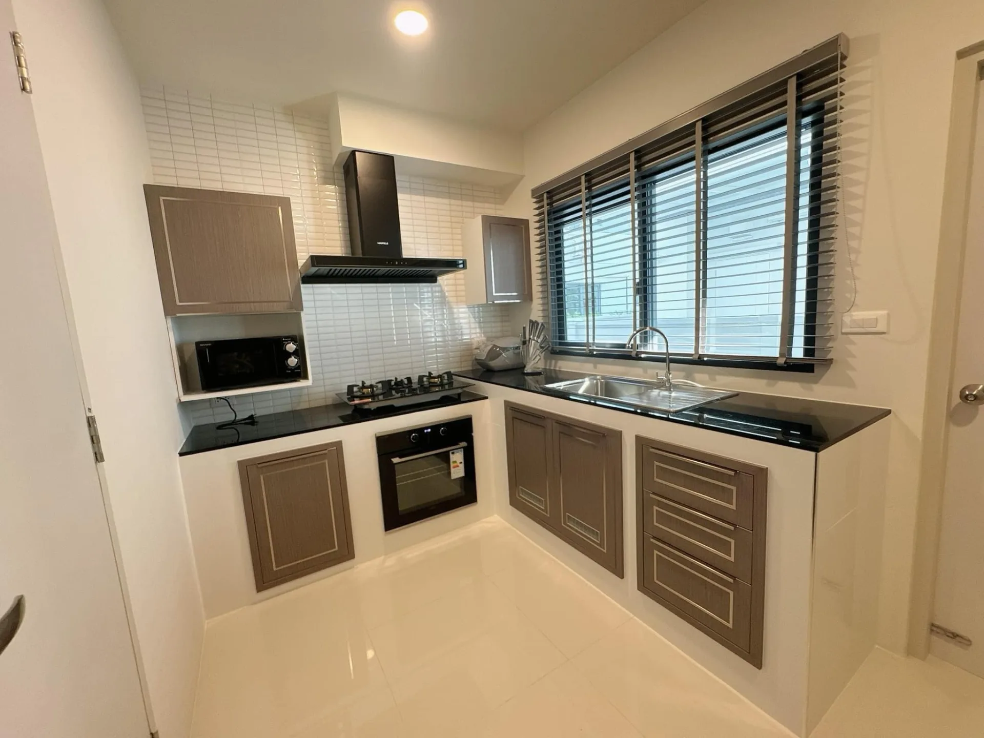 Property photos for Centro Bangna - Km.7