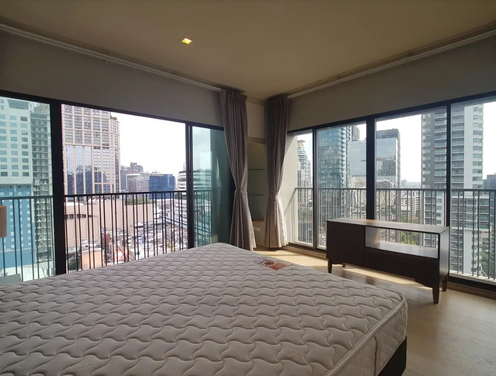 Property photos for Noble Refine