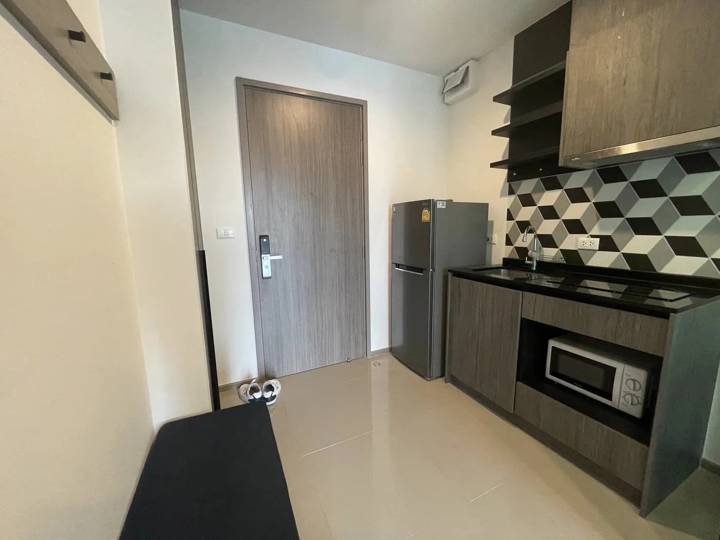 Property photos for The Base Phetchaburi-thonglor