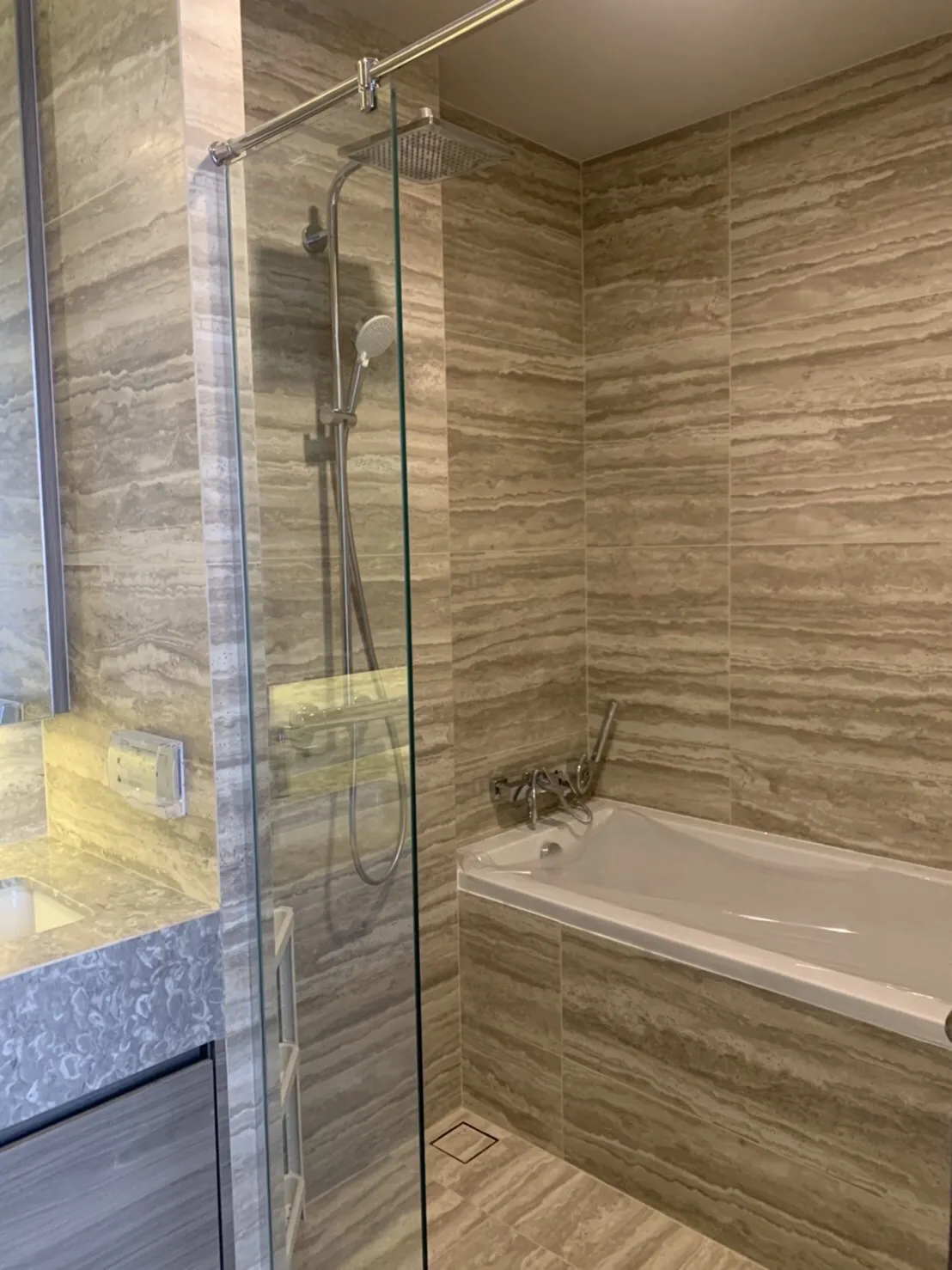 Property photos for Celes Asoke