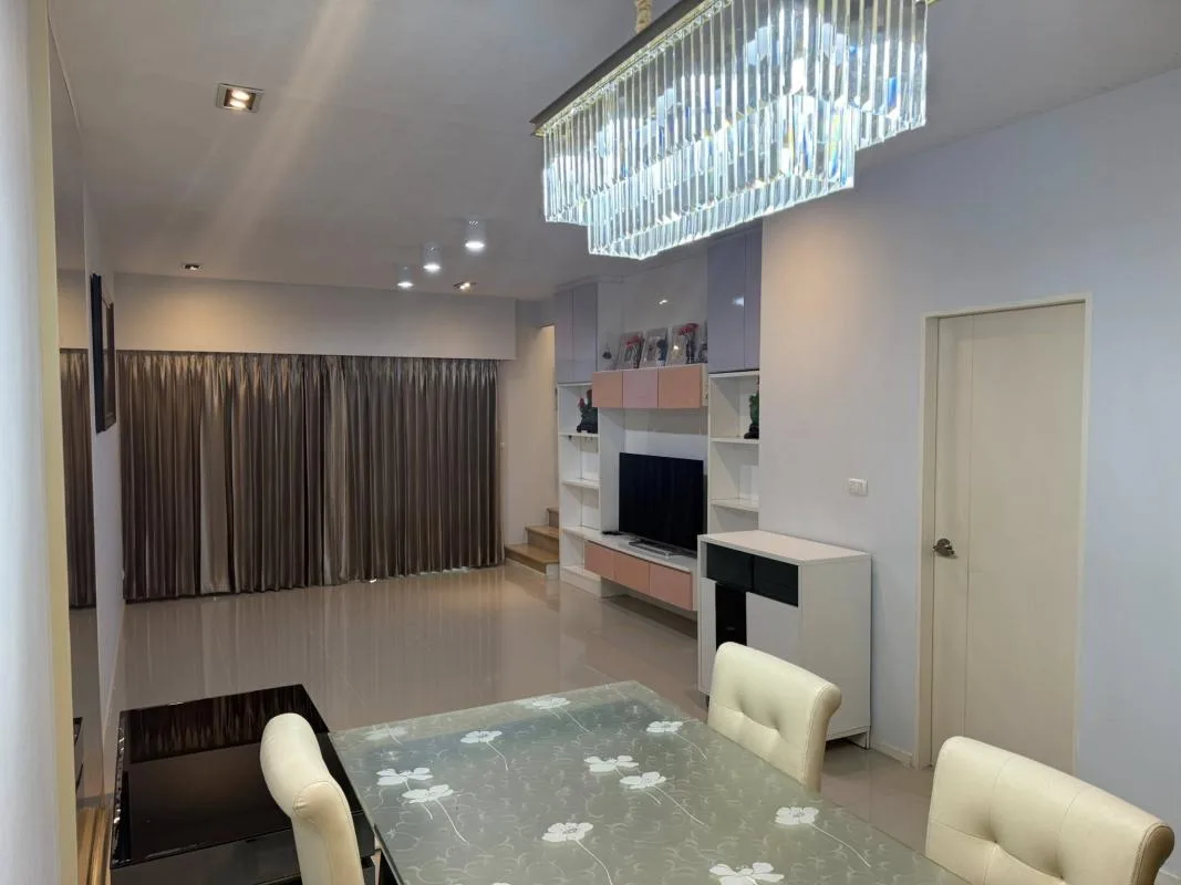 Property photos for Baan Klang Muang Sukhumvit 77