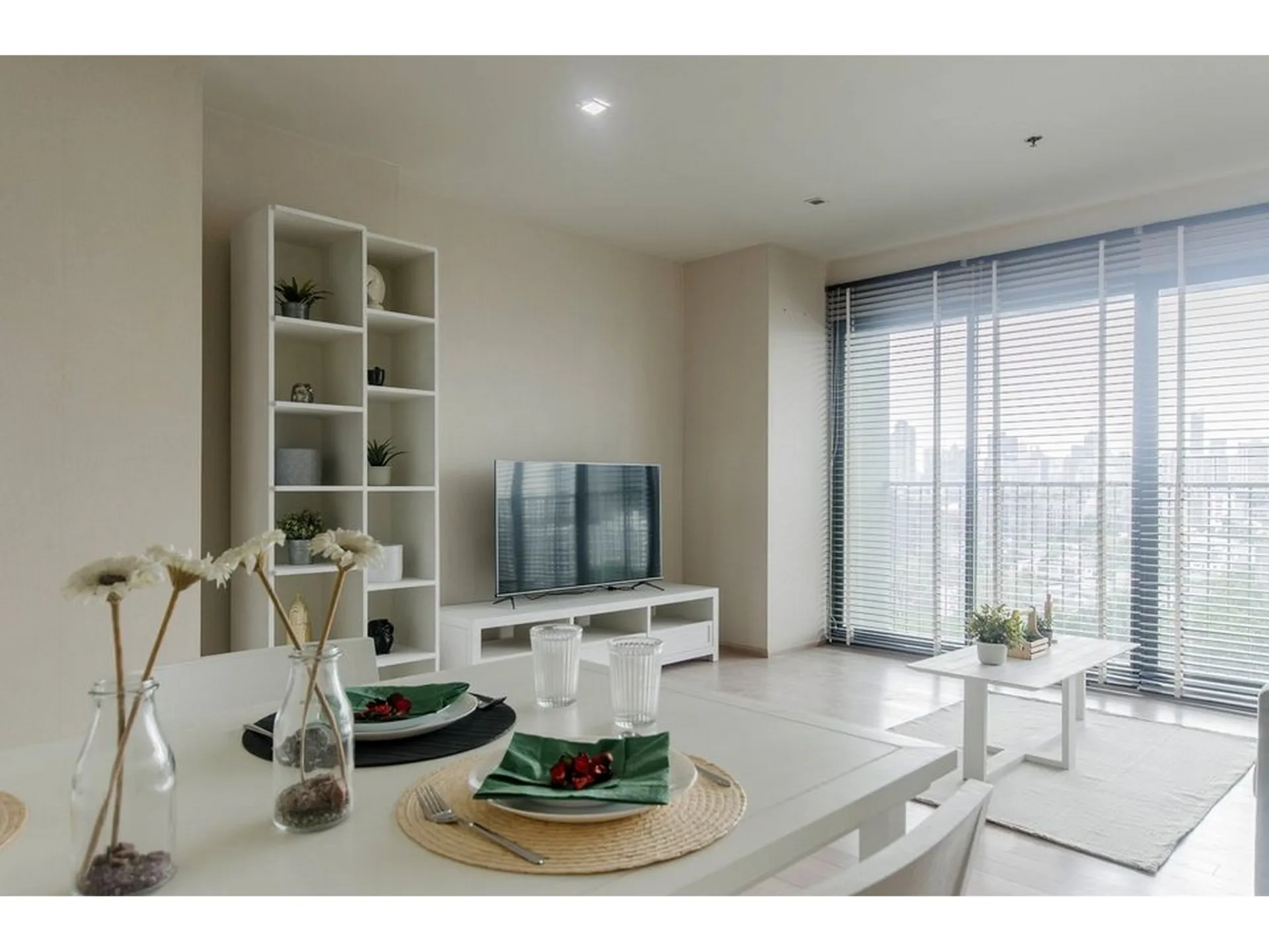 Property photos for Noble Solo