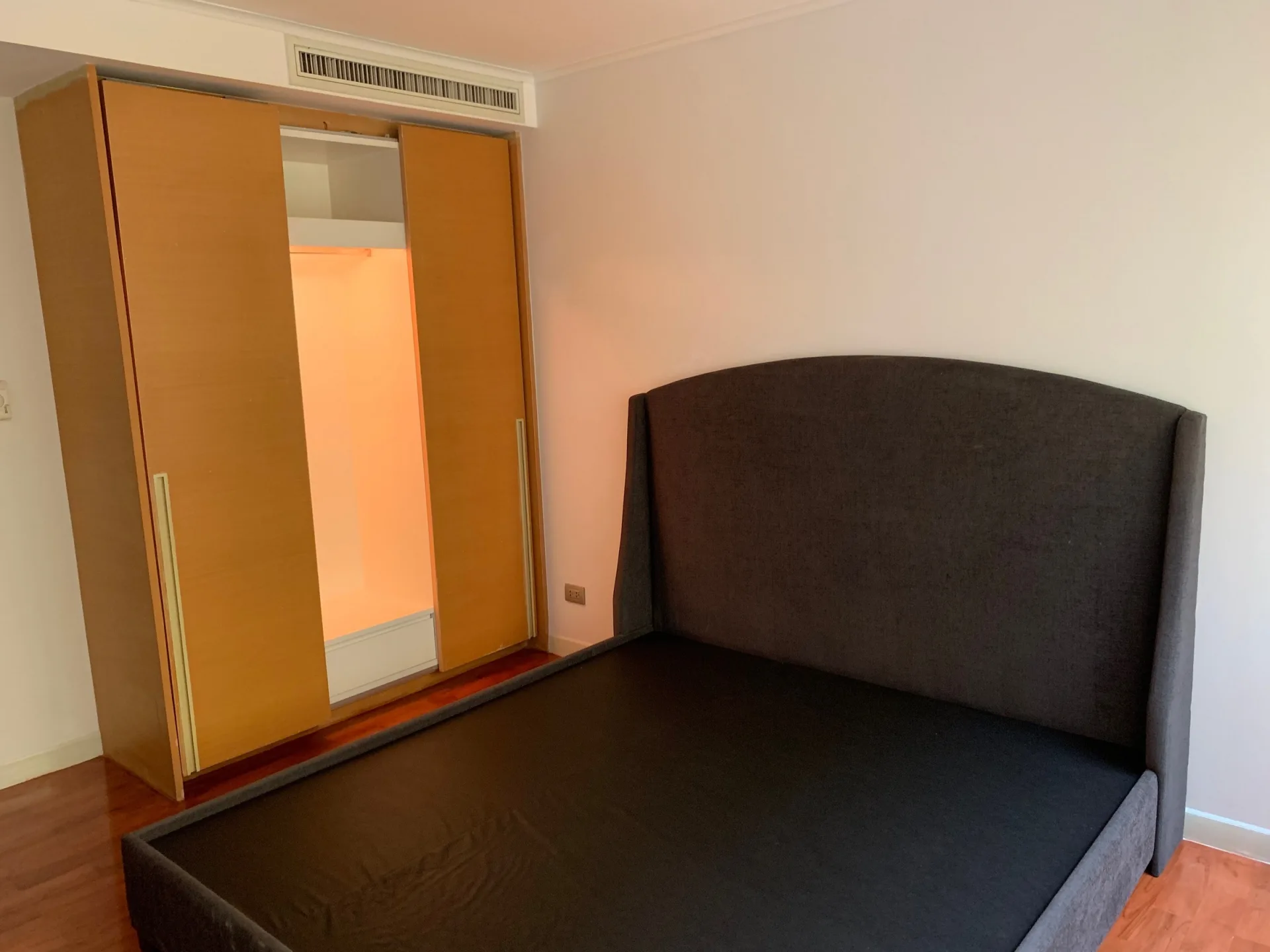 Property photos for Baan Siri Ruedee