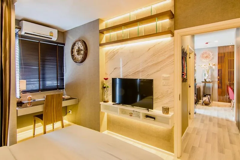 Property photos for The Key Sathorn - Charoenraj
