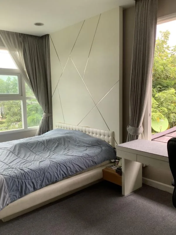 Property photos for Windmill Park
