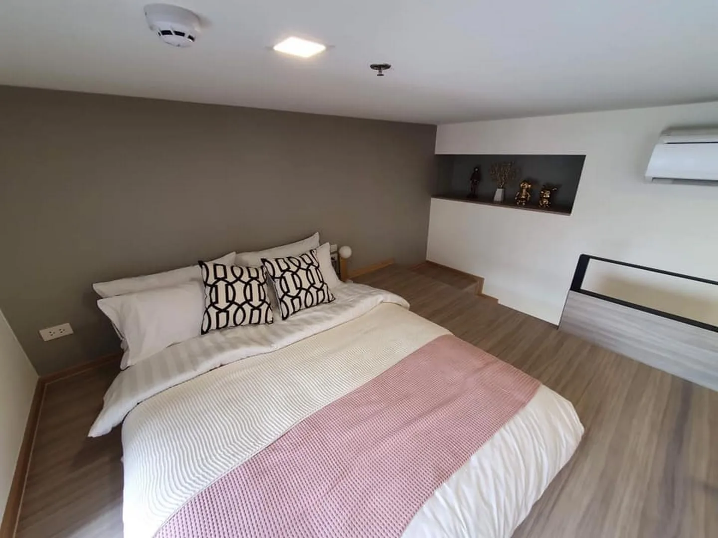 Property photos for Chewathai Residence Asoke