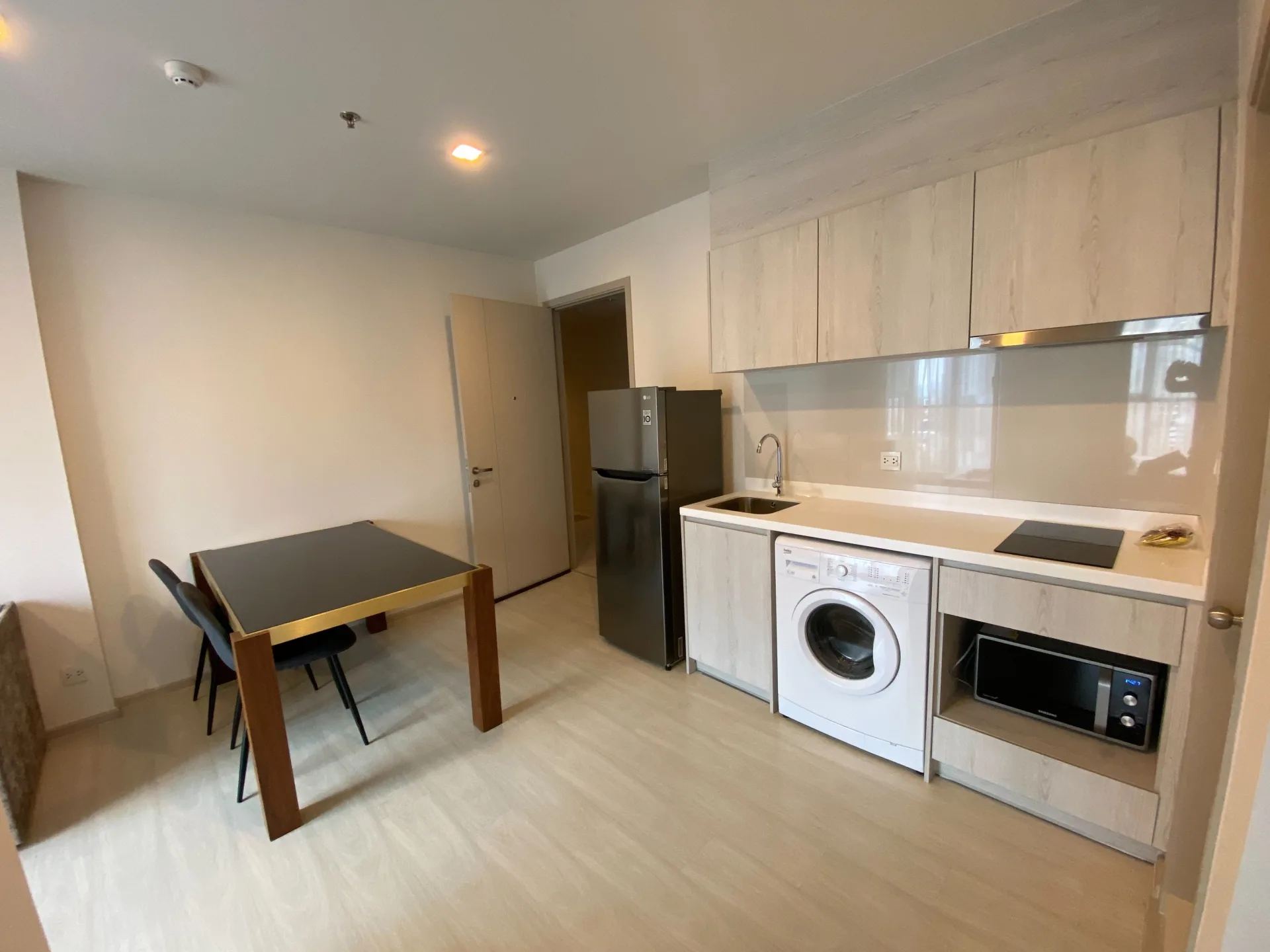 Property photos for Life Sukhumvit 48