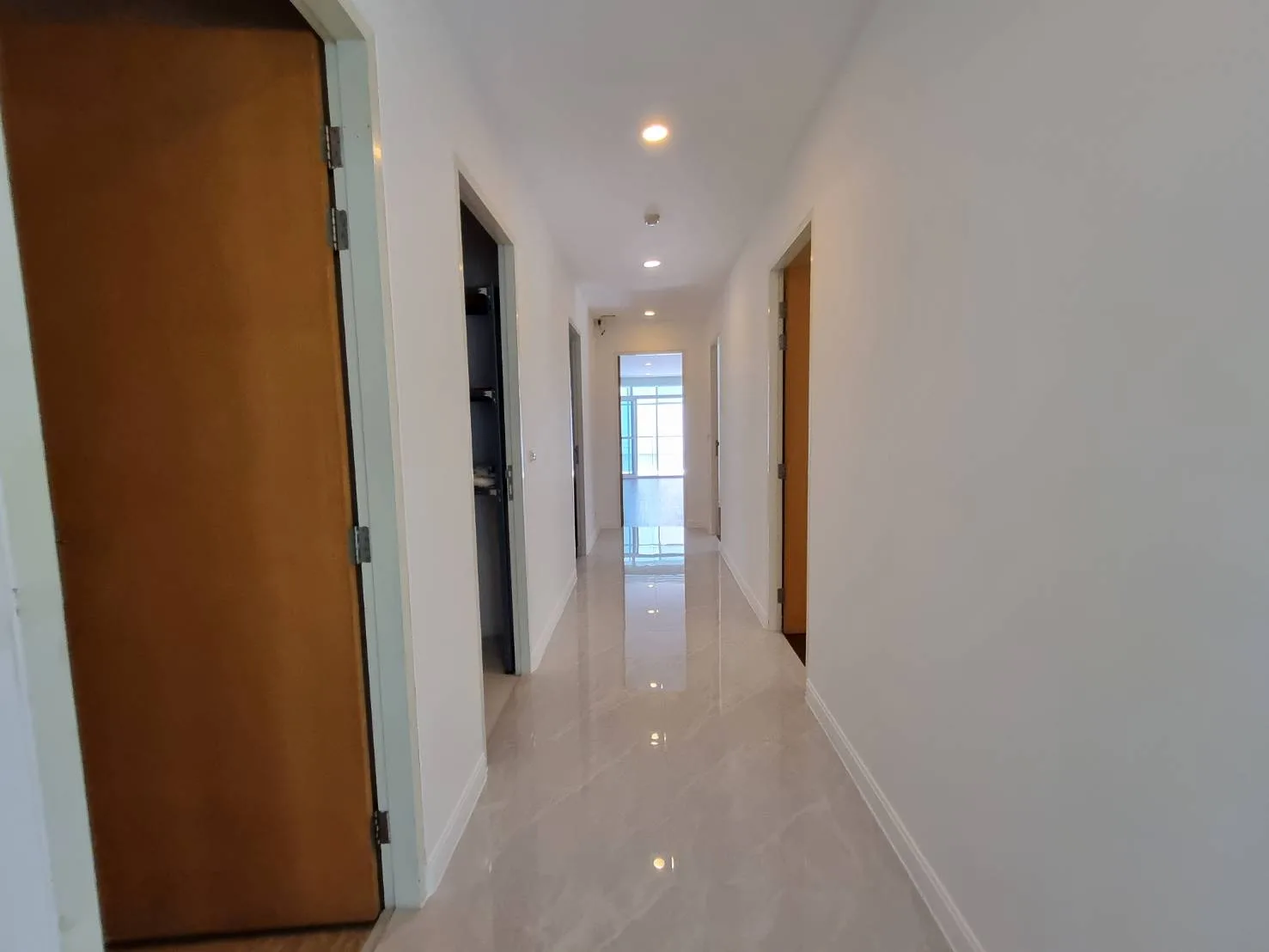 Property photos for The Verandah - Sukhumvit Soi 23