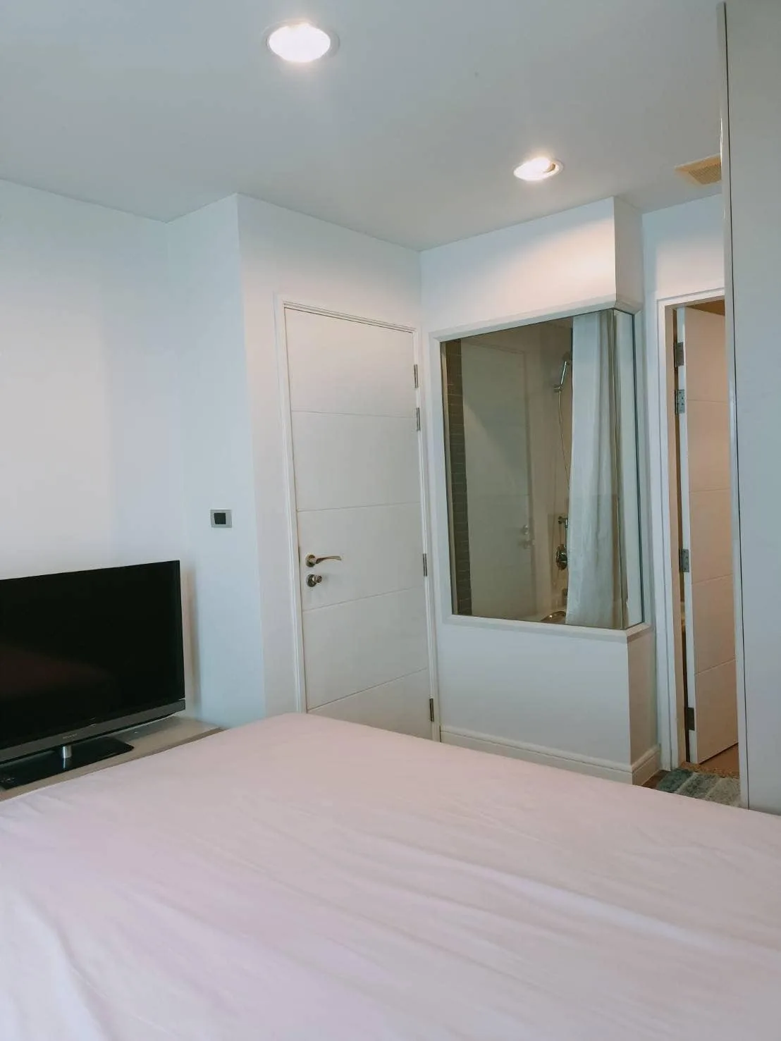 Property photos for The Crest Sukhumvit 49