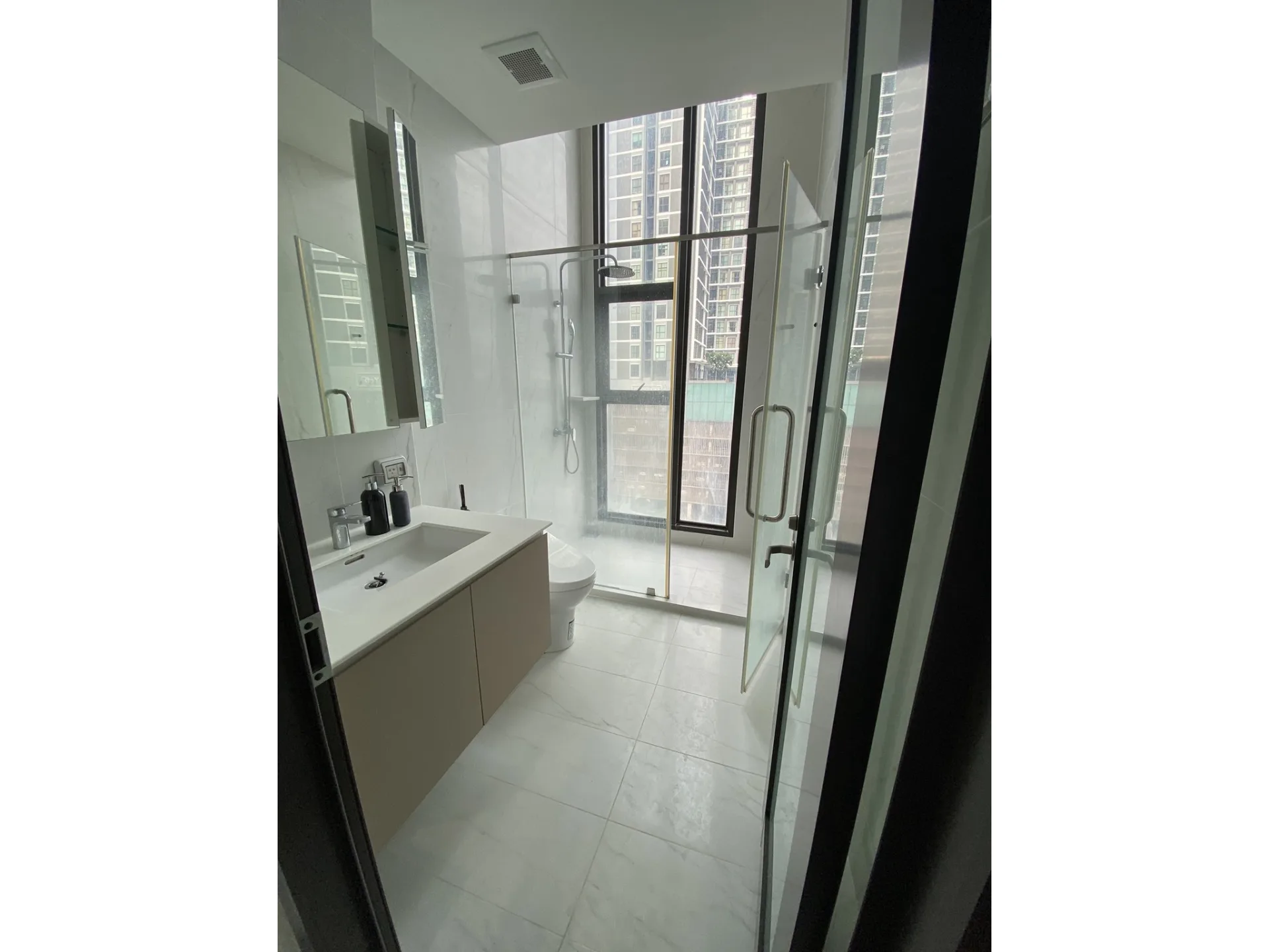 Property photos for Chewathai Residence Asoke