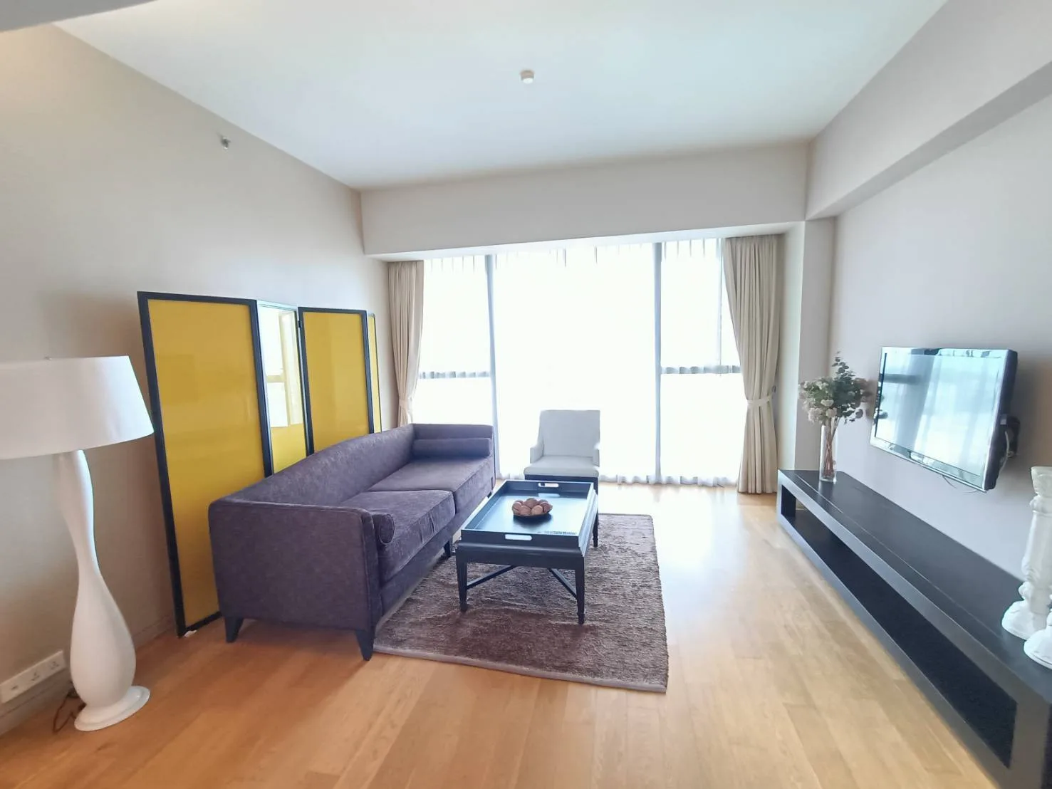 Property photos for The Met