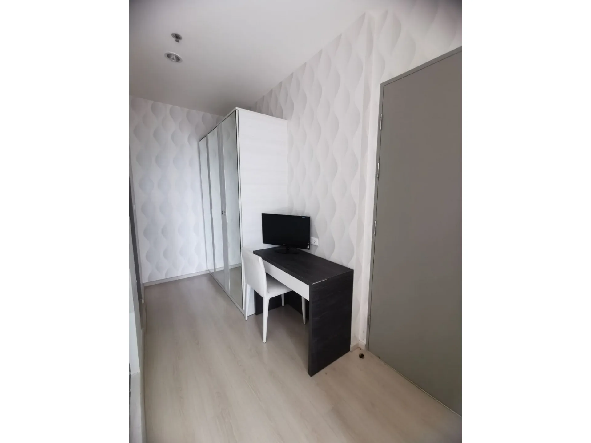 Property photos for Life Ratchadapisek
